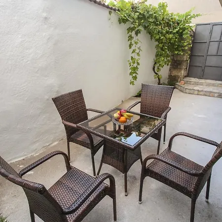 Gaya Apartment *